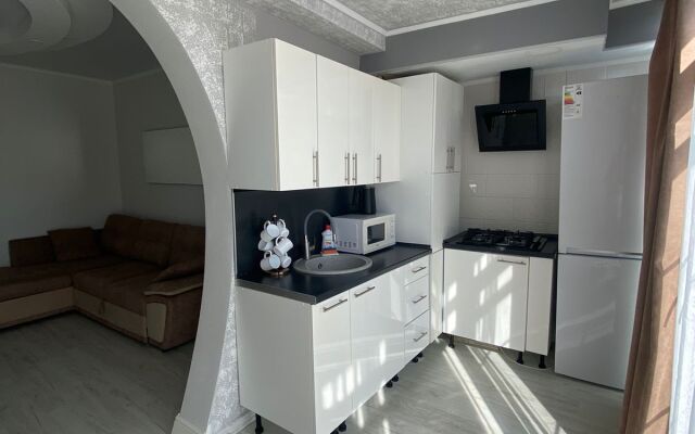 Prostornaya Studiya V Tsentre Siriusa Ot HomeHotelSochi Apartments