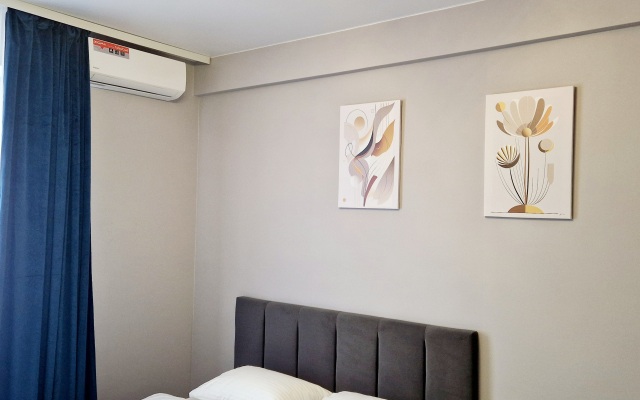 Aleutskaya 12a studiya A Flat