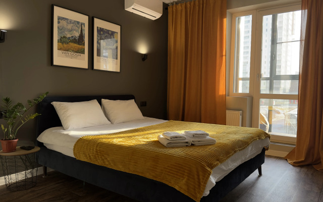 V Tsentre Chelyabinska Ryadom S Parkom Gagarina Flat