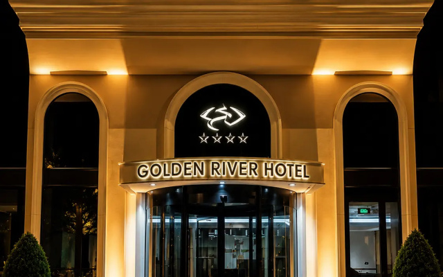 Отель Golden River By Continent Collection