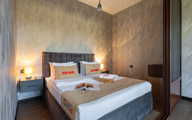 KeyGo #0034, 1 Bedroom, Balcony, City Center Apartments