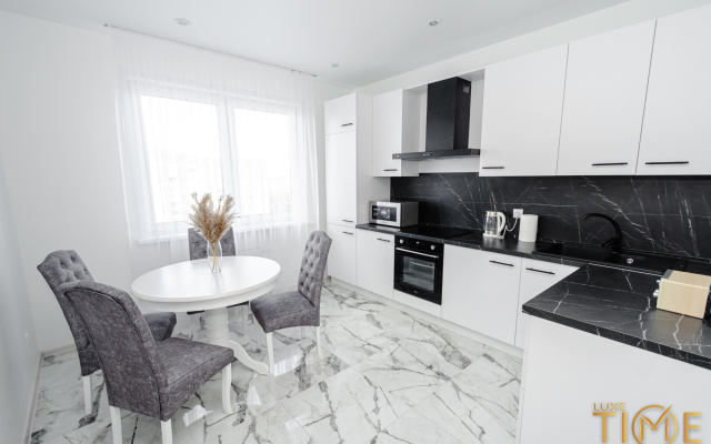 Naprotiv Triniti Lxt.by Apartments