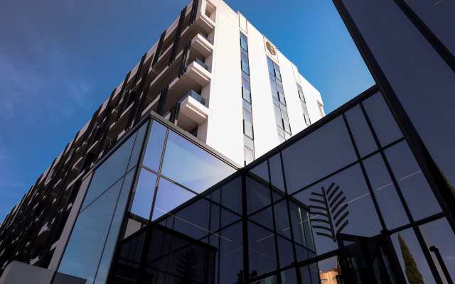 Lenina 217a S Basseynom Hotel