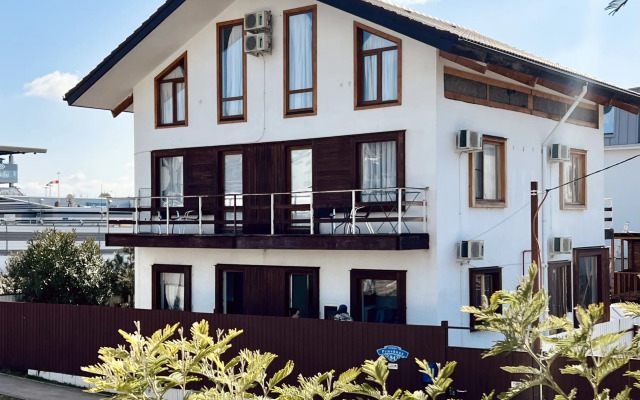 Podsolnuh Village Guest House