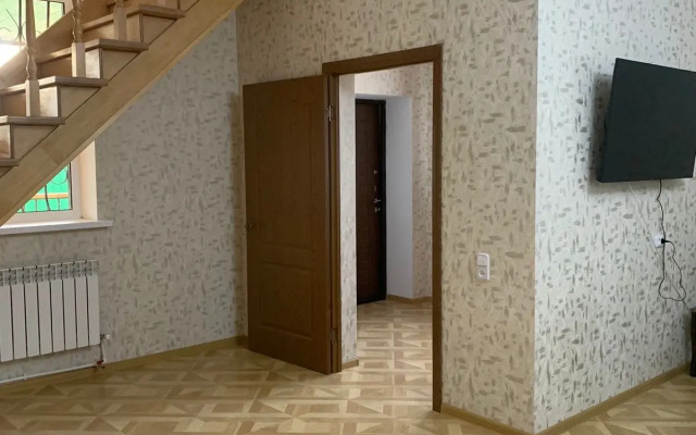Dvukhetazhny S Basseynom Private House