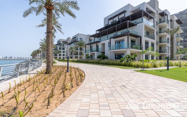 Курортный Отель Resort Dream Inn Address Beach Residence Fujairah