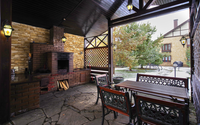 Bannyij Kompleks v Eremino Guest House