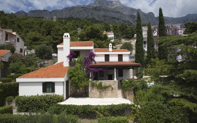 Skalinada Baška Voda Villa