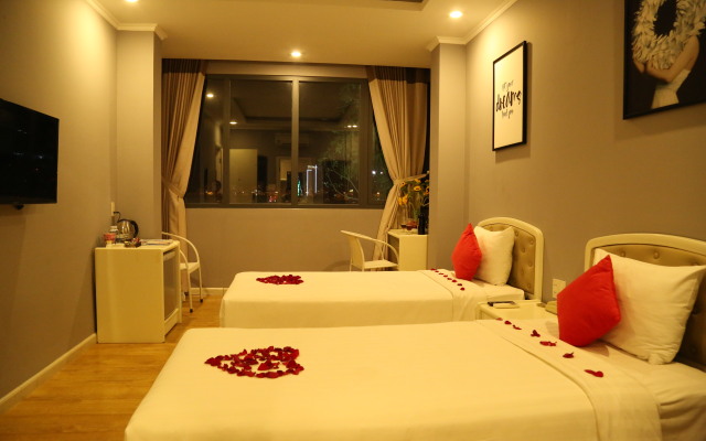 Kaka  Hotel