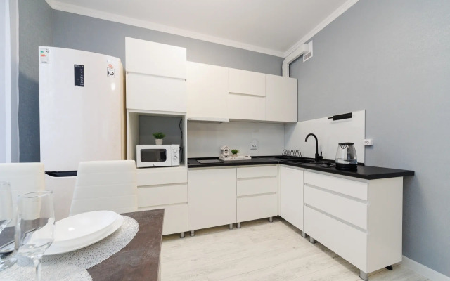 Trekhkomnatnaya U Parka Flat