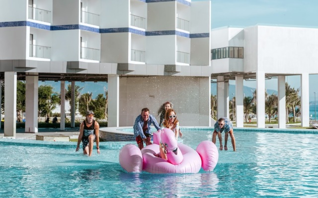 The Empyrean Cam Ranh Beach Resort Hotel