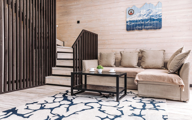 Коттедж Двухэтажный с Красивым Видом в Терсколе от Квартирукинг