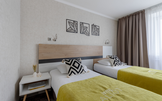 Aliot Hotel