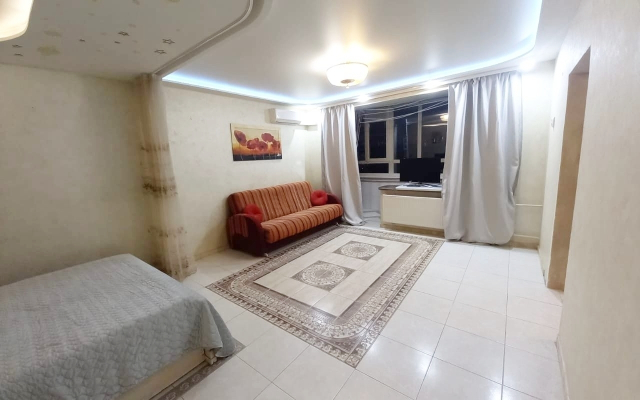Na ulitse Zapovednaya 8 Flat
