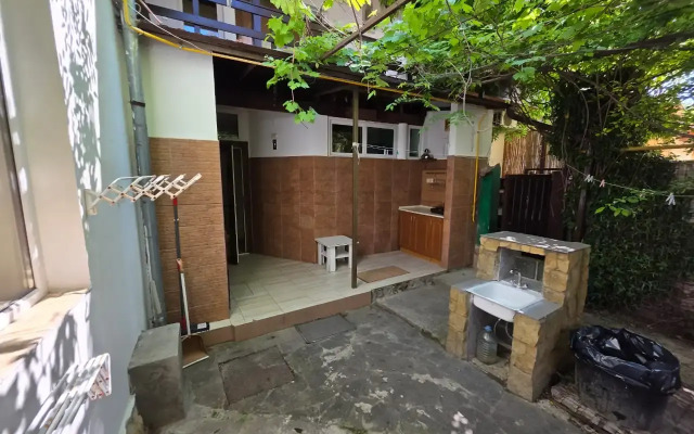 U Plyazha Guest House