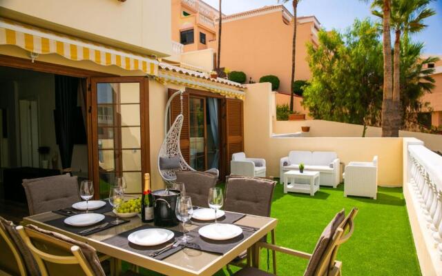 Parque Cristina Ocean View Apartments