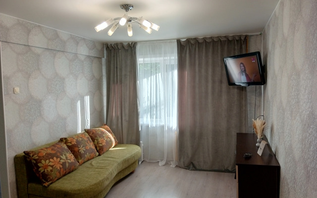 Na Lomonosova Flat