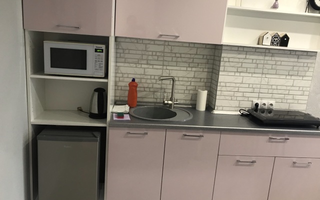 9 Aprelya Apartments