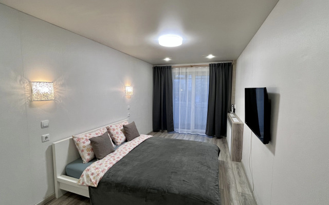 Uyutnaya yevrodvushkaryadom s vokzalom Flat