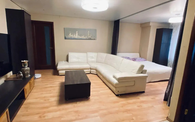 Na Ulitse Gamarnika 2 Flat