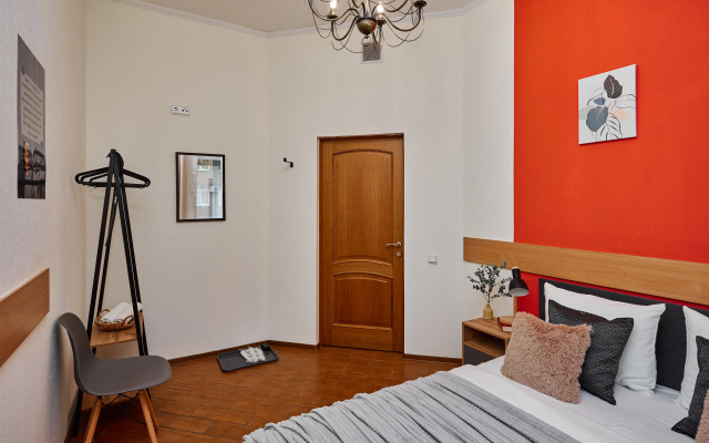 18 Line Mini Hotel