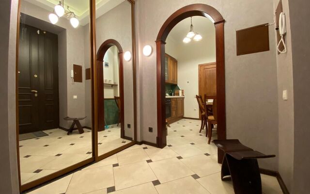 Апартаменты Историческая Квартира с Камином