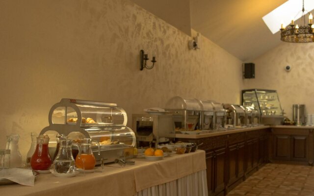 Monastyrski Minsk City Centre Hotel
