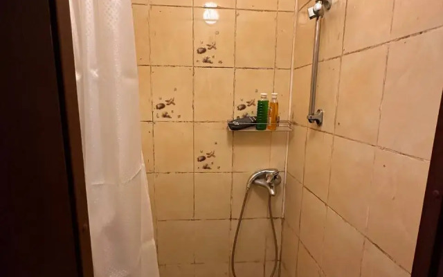 Studiya U M Novokuznetskaya Flat