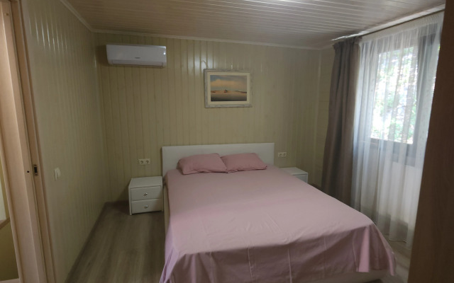 Shossejnaya 10 Guest House