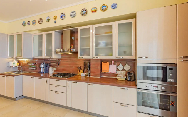 Квартира на Красногвардейской 38АлитА