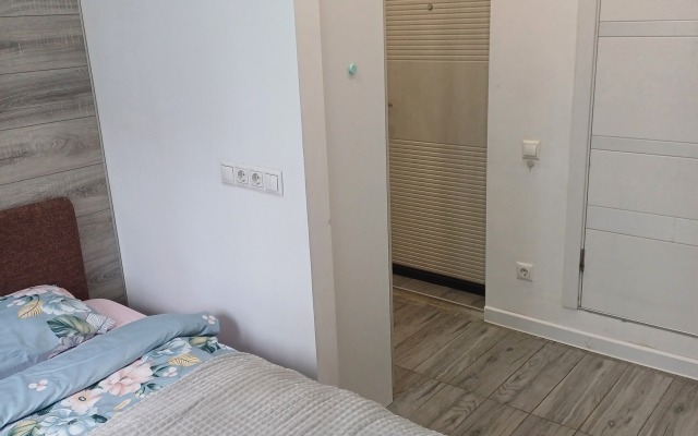 Apartment Uyut near Kotelniki metro station