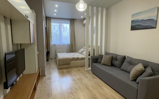 V Atmosfernom Tsentre Nemetskoy Derevni Flat