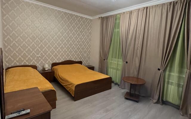 Dlya Bolshoj Semi na 14 Gostej Guest House