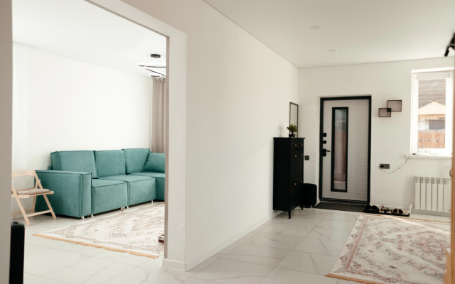 Chastnyij Dom s Novyim Remontom Private house