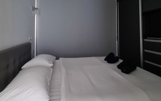 Apt Diamant 2BR Tel Aviv Hayarkon St TL63 Apartments