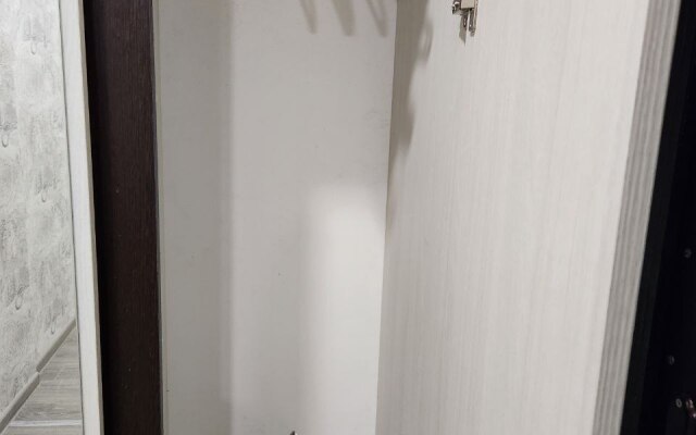 Odnokomnatnye Apartamenty Na Frunze  Flat