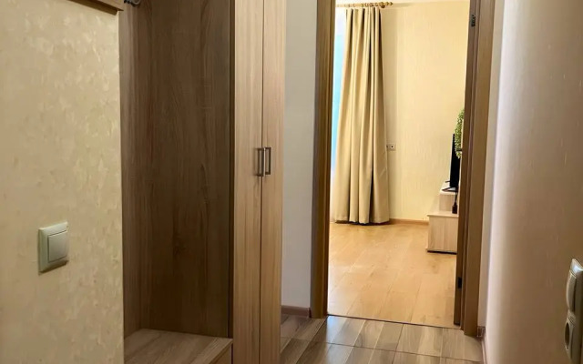 Апартаменты на улице Ельнинской 12