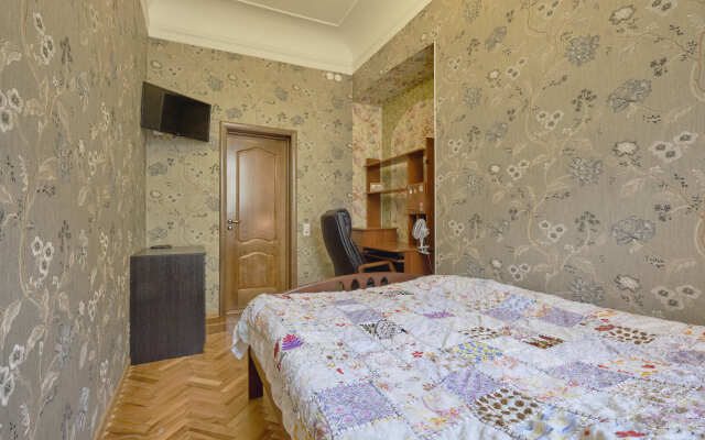 Na Furshtatskoj 19 Apartments