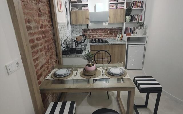 Апартаменты 2BR+2Bath entire apt with Balcony at central location