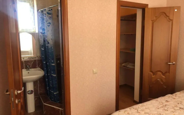 Veles House Druzhby 15 Lodging House