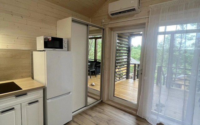 Veselye Gusi Glamping