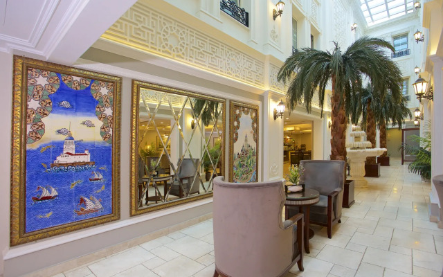 Emporium Hotel