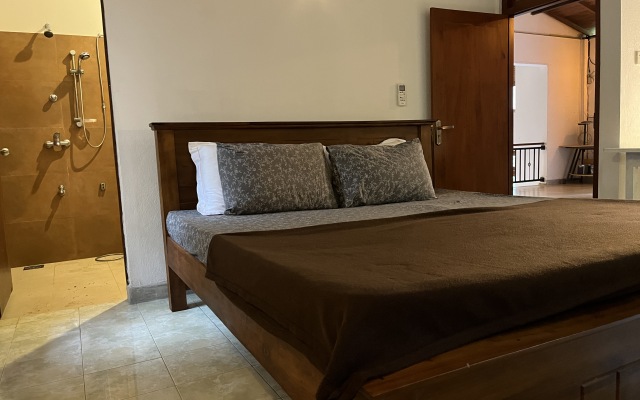 Dinoos Weligama Villa