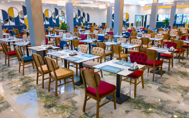 Saint Star Kemer - Adult Only +16