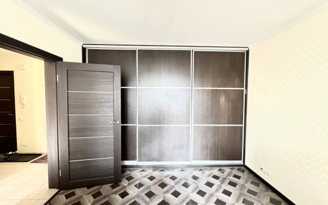 Kvartira Na Shipilovskoy 1 Minuta Peshkom (1) Apartment