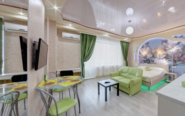 Apartment on MOPR Square