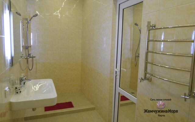 Zhemchuzhina Morya Hotel