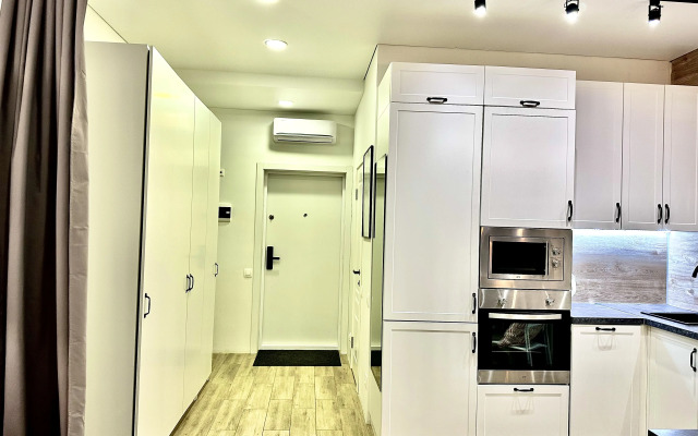 Lyuks-Studiya Dizaynerskaya s Vidom na Reku i Moskva Siti Flat