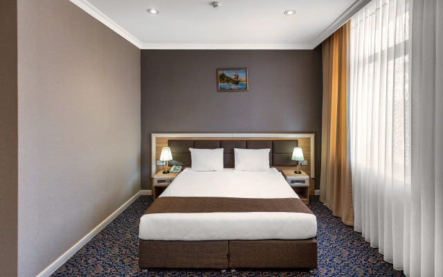 Metro City Hotel