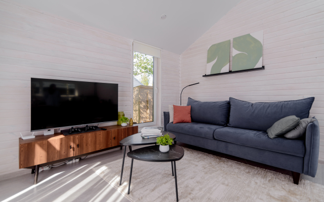 Simple Life Home 376 Private House